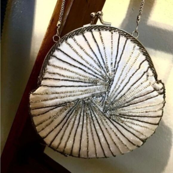 Vintage Magid White Micro Beads Evening Purse new - Picture 1 of 9